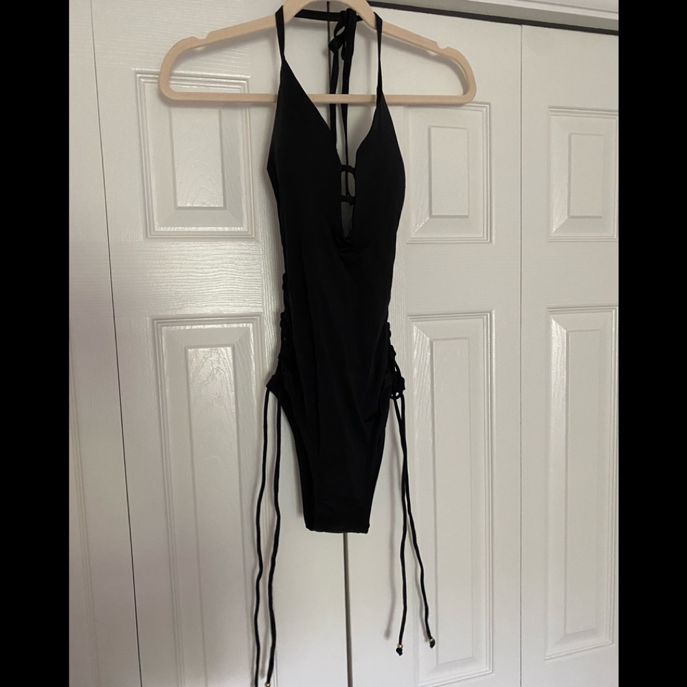 Laundry by Shelli Segal swimsuit